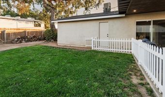 435 W Hawthorne St, Fallbrook, CA 92028