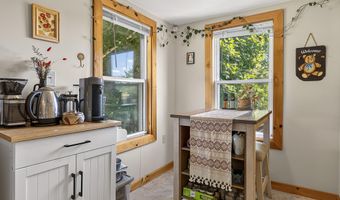 691 Eastern Ave, Augusta, ME 04330