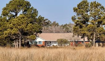 459 Shell Rd, Atlantic, NC 28511
