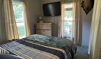 521 S 2nd St, Albia, IA 52531