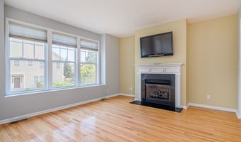 15 Caldwell Ter, Danbury, CT 06810