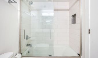 5904 MOUNT EAGLE Dr 108B, Alexandria, VA 22303