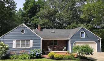 2 Marywood Ln, Cumberland, RI 02864