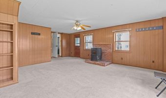 186 N Main St, Bakersfield, VT 05441