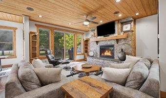 186 E RESERVE Dr, Alpine, WY 83128