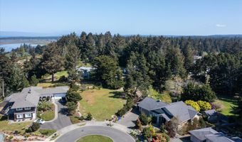 576 Klamath Ave NE 1101, Bandon, OR 97411