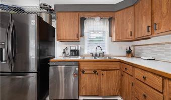 7 Allen Ave, North Providence, RI 02911