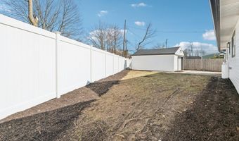 38 Somerset Rd E, Amityville, NY 11701
