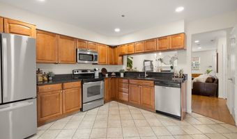 3034 S GLEBE Rd, Arlington, VA 22206