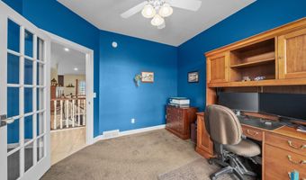 304 S Country Club Ave, Brandon, SD 57005