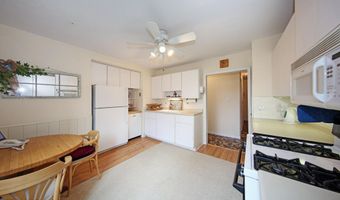 222 Red Hill Rd, Middletown, NJ 07748