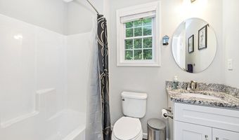 48 Old Elm St, Billerica, MA 01862