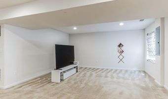 41673 MCMONAGLE Sq, Aldie, VA 20105