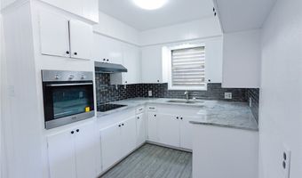 1108 N Woodlawn Dr, Alice, TX 78332