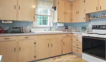 21 Hemlock Ave, Cranston, RI 02910
