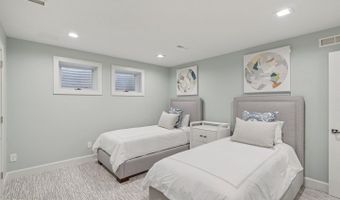 10036 CHARTWELL MANOR Ct, Potomac, MD 20854