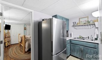 611 Pole Creasman Rd, Asheville, NC 28806