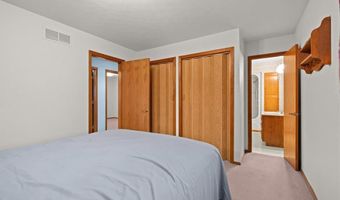 11938 Davis Rd, Alhambra, IL 62001