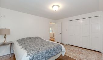 7 White Birch Rd, Cranston, RI 02920