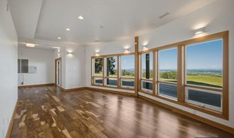 22000 SE Upper Matthews Creek Ln, Amity, OR 97101
