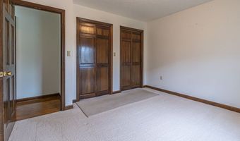19464 Triple Crown Dr, Abingdon, VA 24211