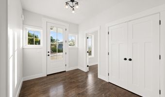 15 Parsons Way, Avon, CT 06001