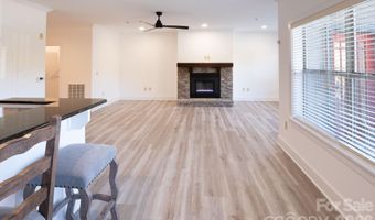 9 Kenilworth Knl 207, Asheville, NC 28805