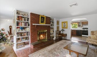 193 Finley Dr, Bennington, VT 05201
