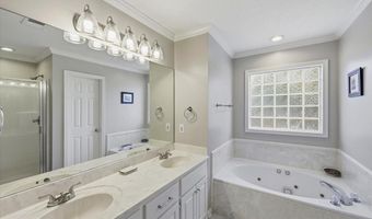 202 Cherry Bark Dr, Brandon, MS 39047