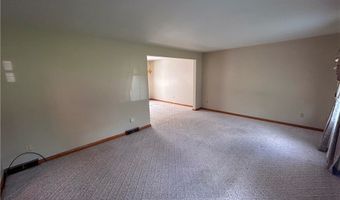 100 Chadwick Ln, Austintown, OH 44515