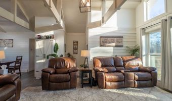 749 State Highway HH, Alton, MO 65606