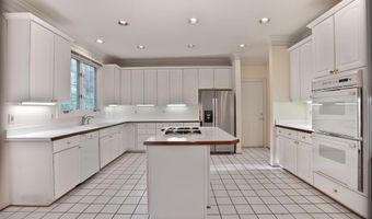 10307 FLEMING Ave, Bethesda, MD 20814