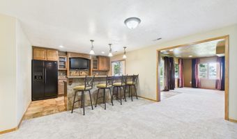 513 N Crestview Cir, Brandon, SD 57005