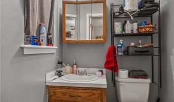 1005 N St, Barling, AR 72923