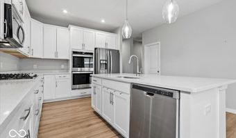 9089 Stone Trace Blvd, Avon, IN 46123