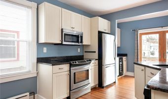 5 Cummings Rd, Newport, RI 02840