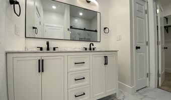 16 Trinton Ave, Bedford, IN 47421
