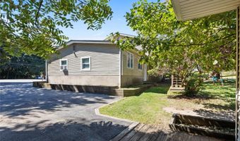 8 Dunn Rd, Airmont, NY 10952