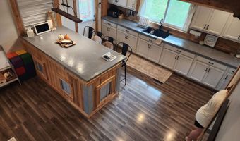 6776 Water St, Berne, IN 46711