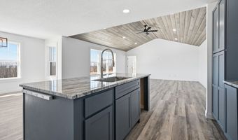 87 Yorktown Rd, Albion, ME 04910