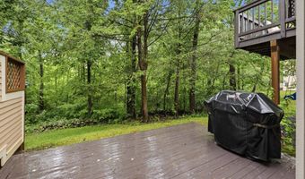 2 Brittania Dr 2, Danbury, CT 06811