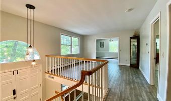 162 Keach Pond Dr, Glocester, RI 02814