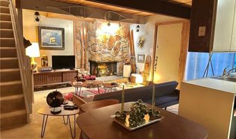 1722 Treetop Trl, Akron, OH 44313