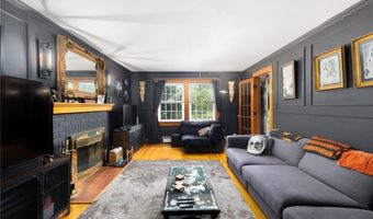2 Haywood Rd, Coventry, RI 02816