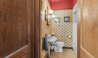 810 N Superior St, Albion, MI 49224
