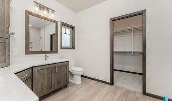 2408 E Brek St, Brandon, SD 57005