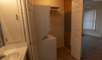 102 Wardlaw St, Abbeville, SC 29620