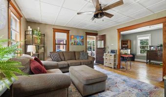 338 N Main St, Amherst, WI 54406