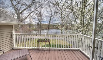 110 Lake View Rd, Cranston, RI 02920