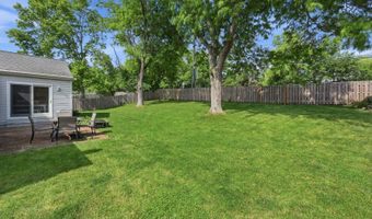 1125 Meghan Ave, Algonquin, IL 60102